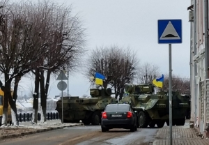 Власти Твери прокомментировали появление бронетехники с флагами Украины