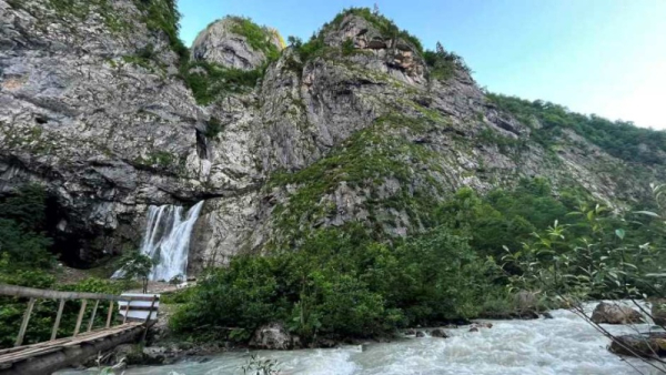 МЧС: ребенка унесло течением реки Гега